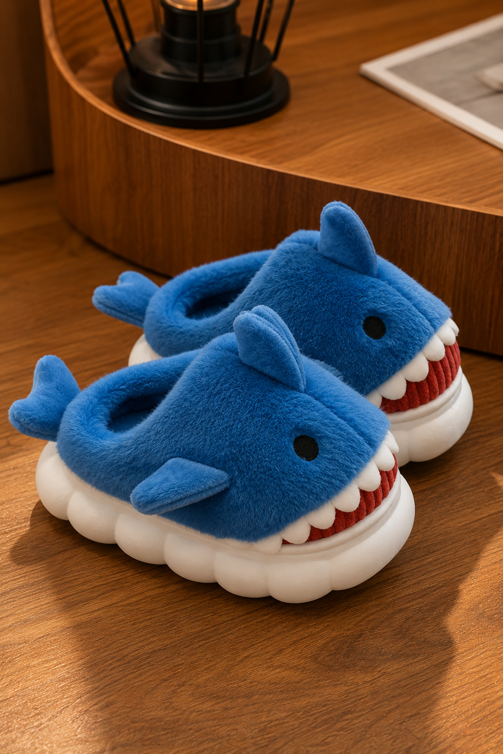 รองเท้าแตะขนฟูฉลาม นุ่ม อุ่น ใส่สบาย สำหรับในบ้านและนอกบ้าน